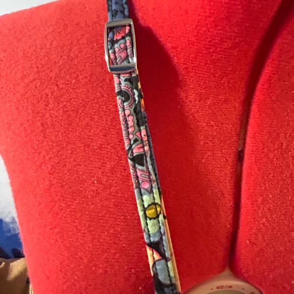 Vera Bradley crossover/shoulder colorful floral bag - Picture 4 of 9